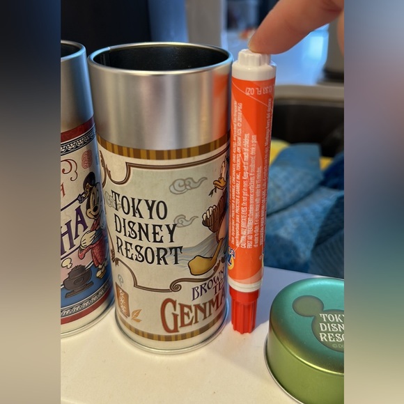 Tokyo Disneyland Empty Tea Containers - Picture 5 of 5